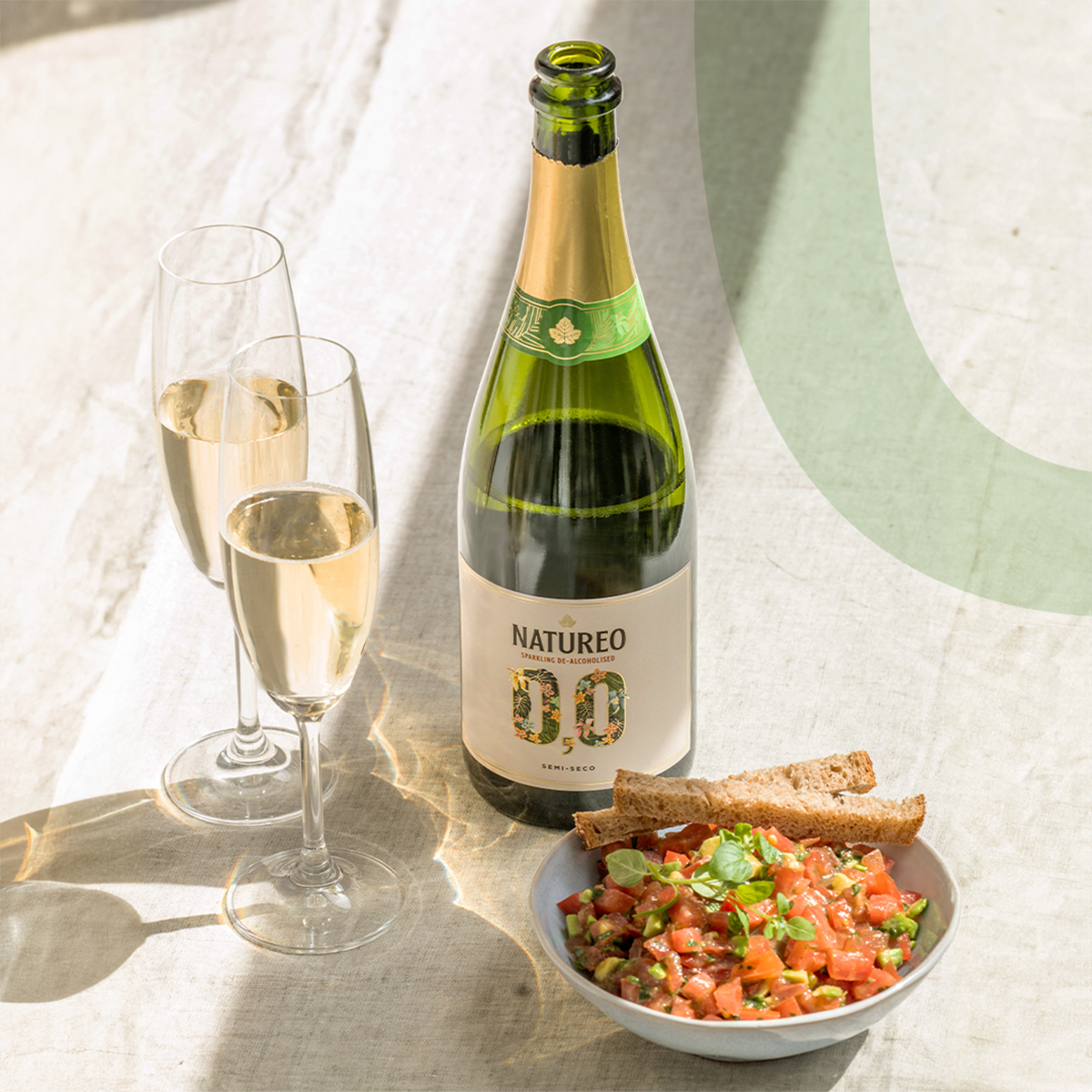 Natureo Sparkling Muscat Grape Beverage 0.0%, Case 6x75cl